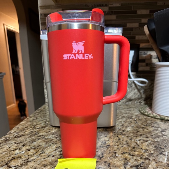 Stanley 40oz quencher tumbler valentines day red **S3** - Picture 1 of 6